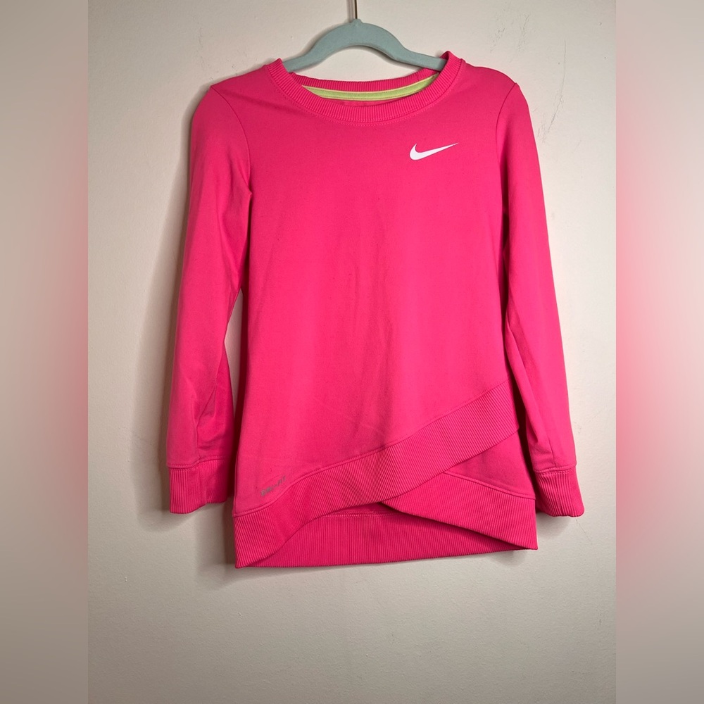 Girls Nike dri fit pullover
